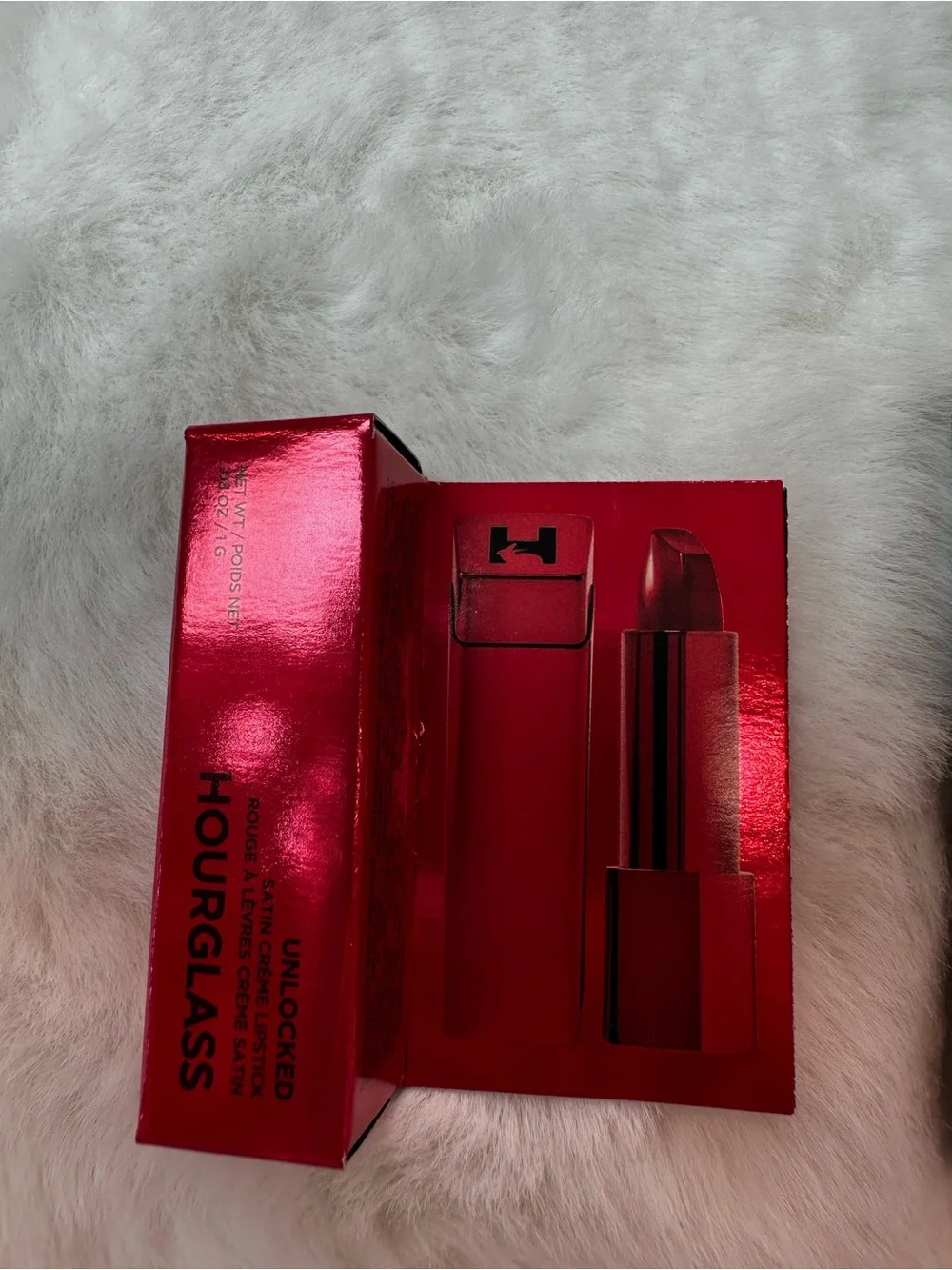 Hourglass Veil Translucent Setting Powder & Lipstick Duo - Gold and Red